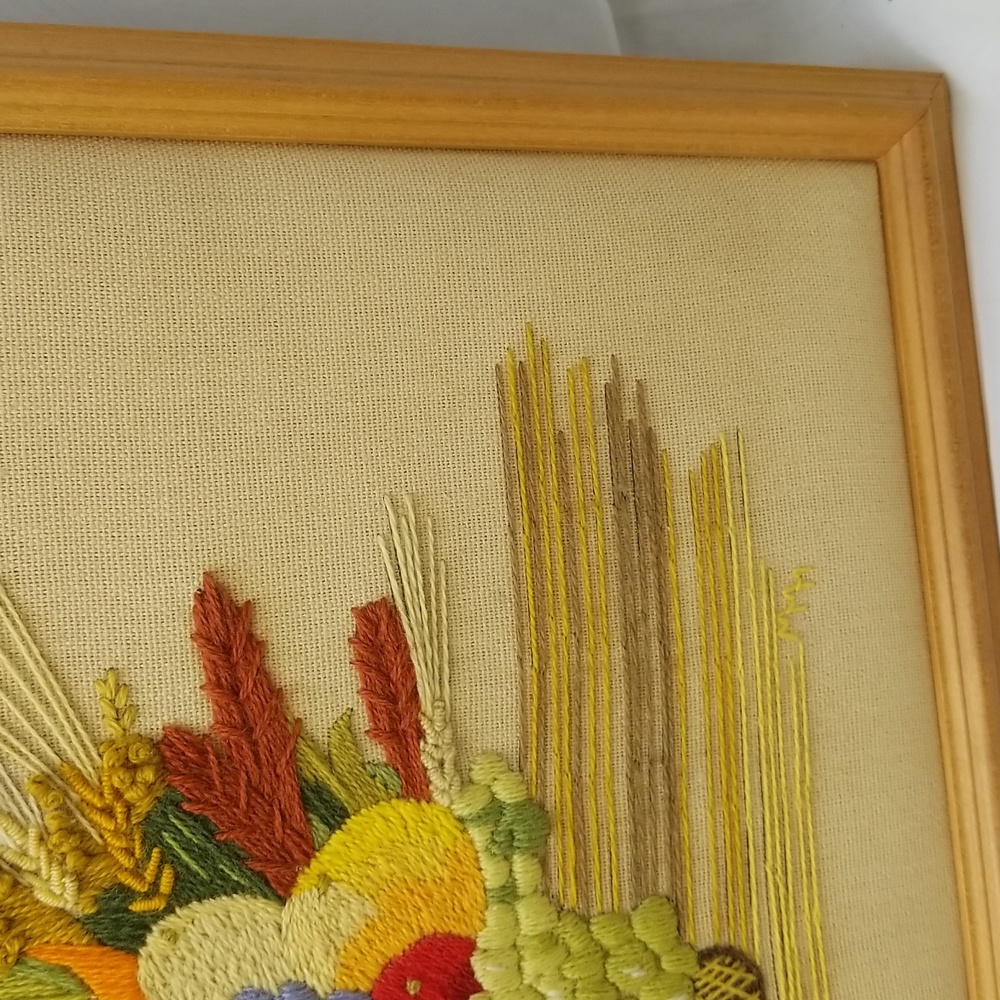 Large Vintage Crewel Embroidered Fruit Vegetable Basket Wall Hanging Pic… - Picture 12 of 17